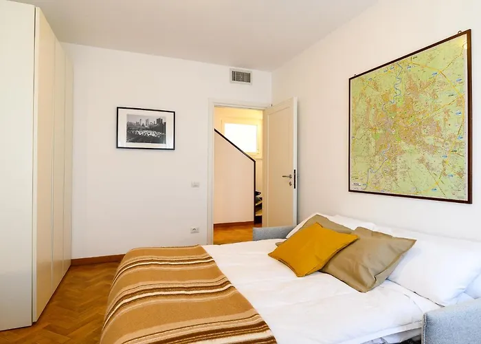 Peaceful Penthouse With Garage By Ndp Rent * Рим